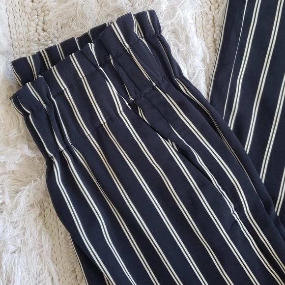 Dynamite Striped Wide Leg Pants - Picture 9 of 11